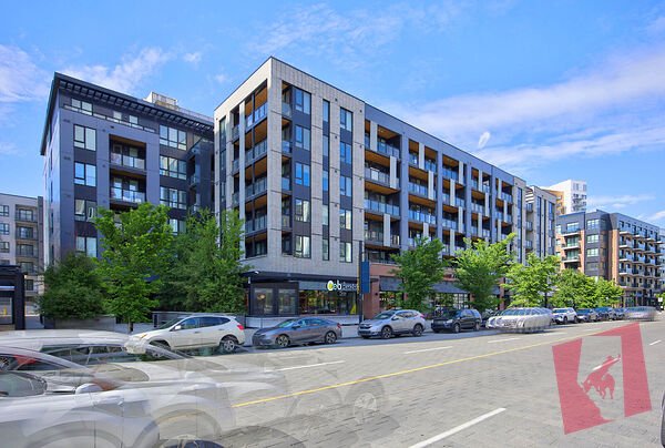 Fully Furnished 1-Bed | 1-Bath Condo in the Heart of University District photo 3