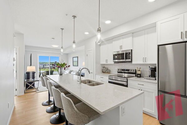 1 Bedroom Condo Overlooking the Pond photo 2
