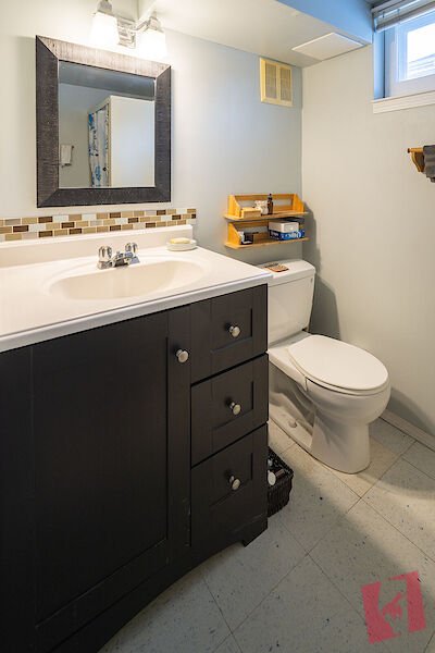 Cozy 1 bedroom lower level Suite in Hillhurst photo 3