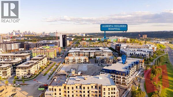 1BR + Den +1 WR Brand New Condo University District photo 3