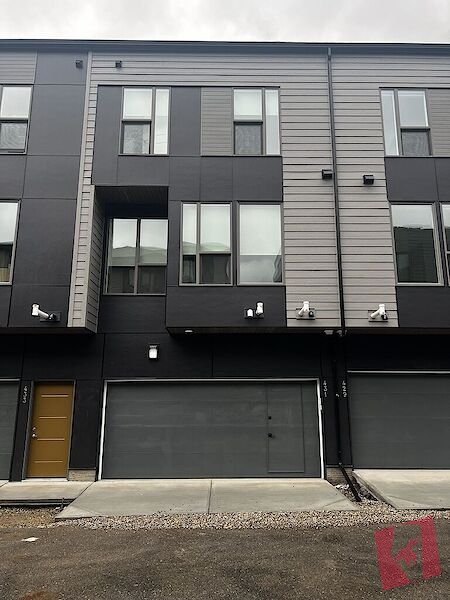 2-Bedroom in Crown Park | Walk to Golf, C-Train, and River Paths