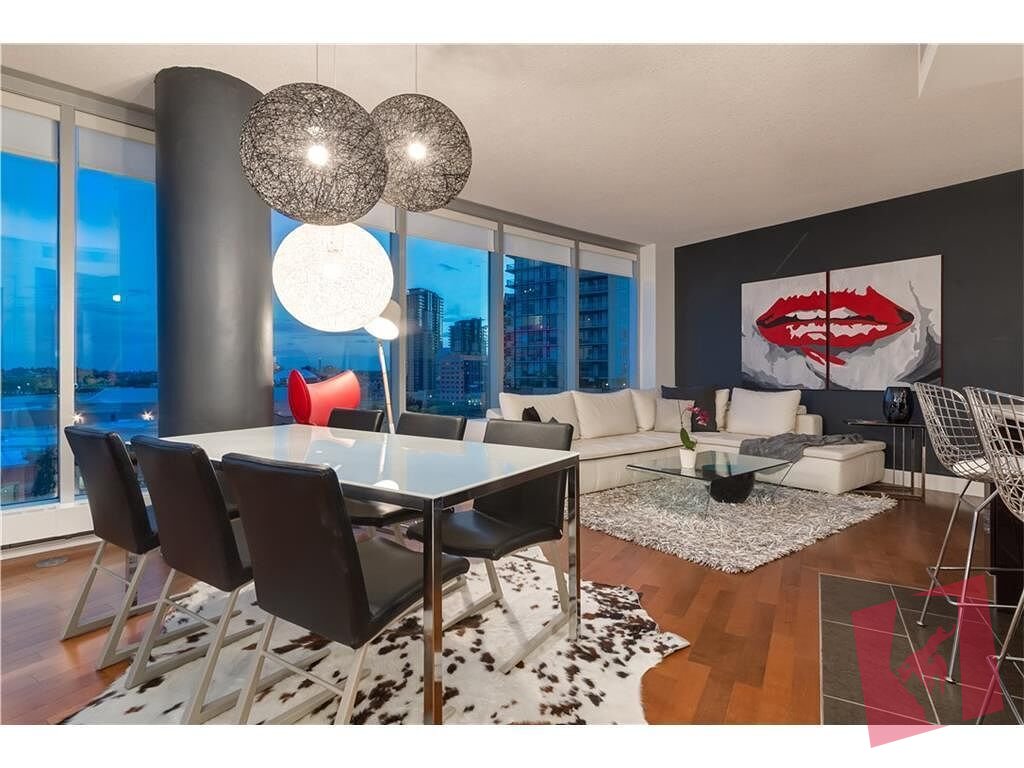 Arriva, 9th Floor, spacious nearly 1000sf 1-bedroom suite dazzles with floor-to-ceiling south-facing windows, framing ja