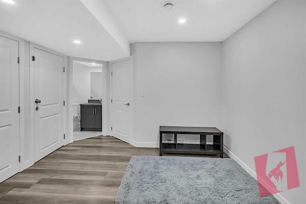 Immaculate Legal Basement Suite In Desirable Cornerstone photo 3