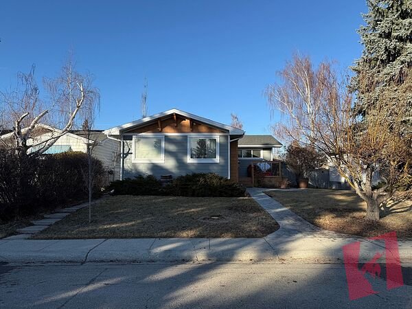 Executive Bungalow in North Glenmore Park