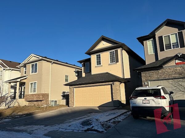 Nicely Located 3 Bedrooms 2.5 Baths In Desirable Taradale photo 3
