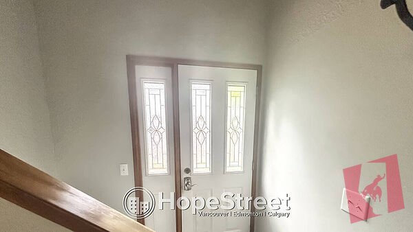 Woodlands 3-Bedroom Main Floor Suite | Utilities Included