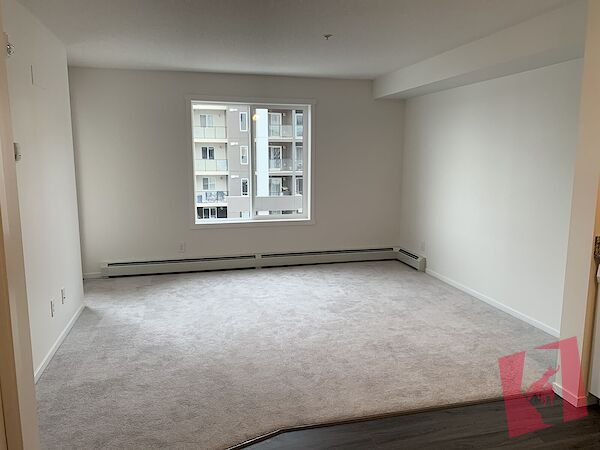 Cozy 2 Bedrooms Condo in Skyview Landing NE photo 2