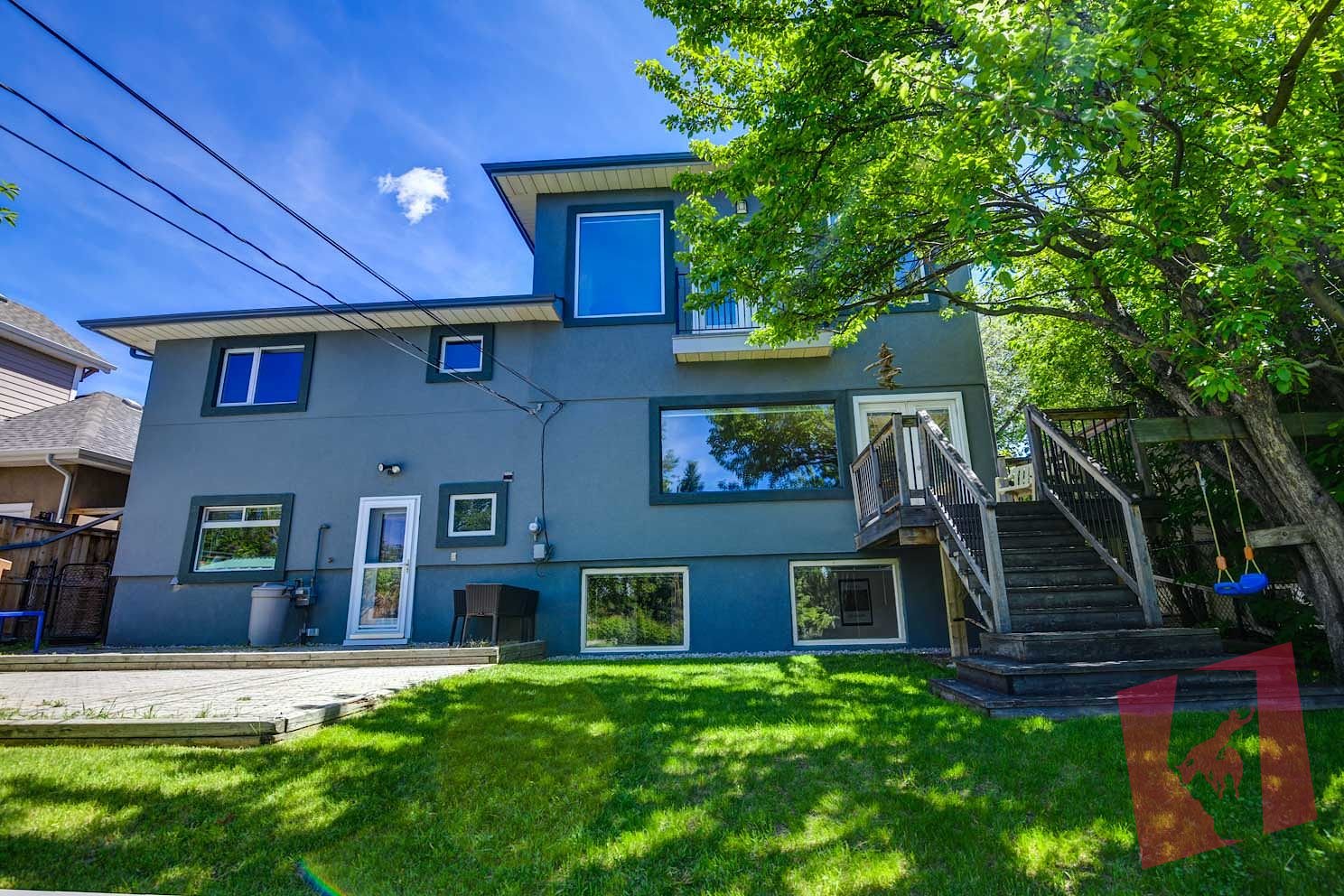 5 bedroom 3 bathroom Inner City Beauty - Gorgeous Views and Beautiful Lot