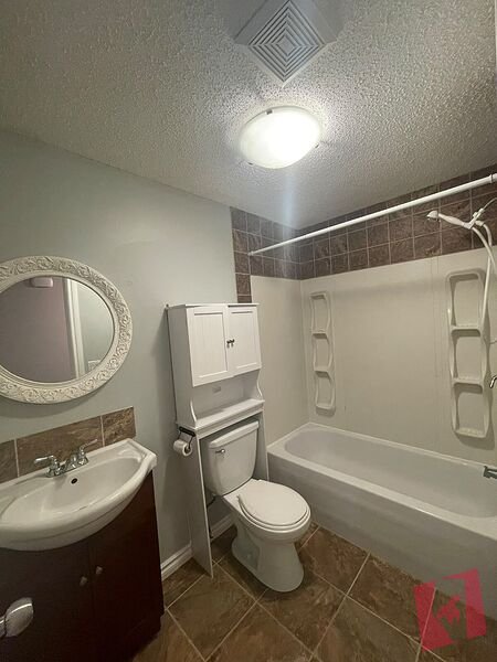 Spacious 2‑Bedroom Basement Suite for Rent photo 2