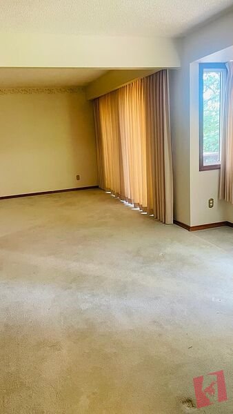 FULL-HOUSE WITH BASEMENT AVAILABLE FOR RENT photo 3