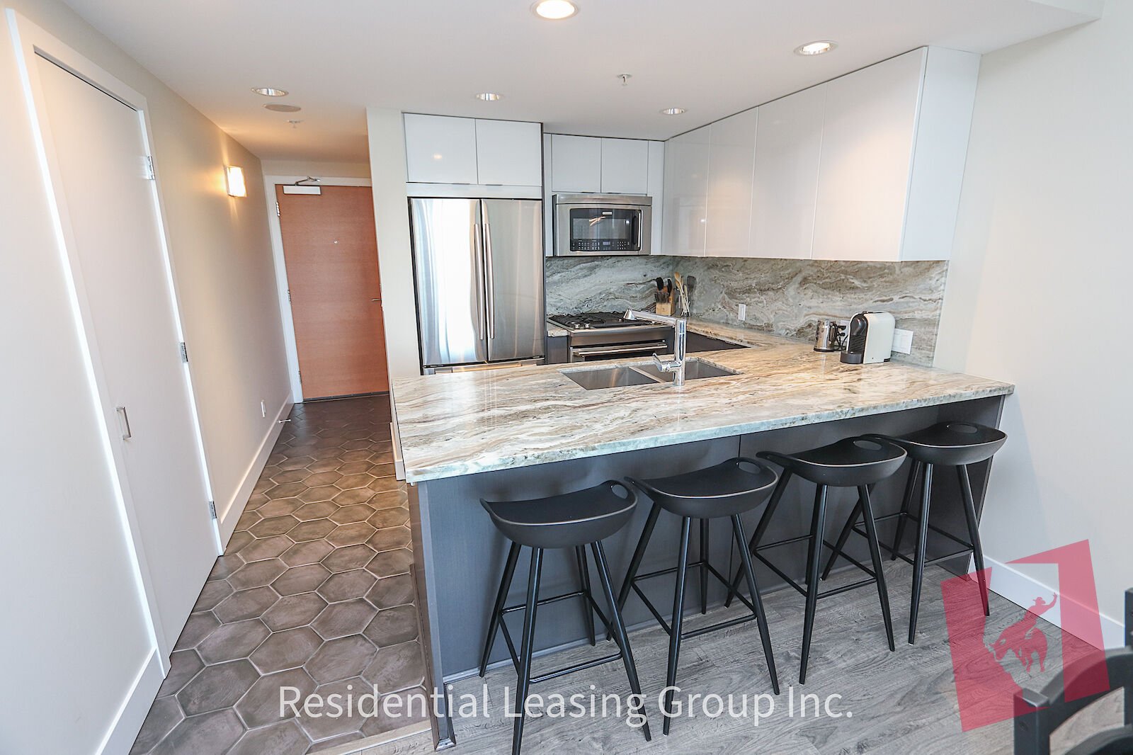 Modern 2 Bed Condo in Evolution East Village | River Views (RP103)