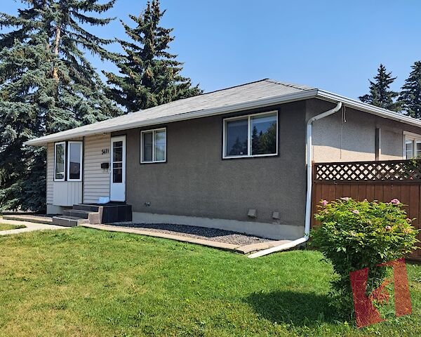 Beautifully renovated 2 bedroom main floor rental