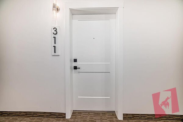 Beautiful 2 Bed 1 Bath Condo in Livingston Mews! (IP104) photo 2