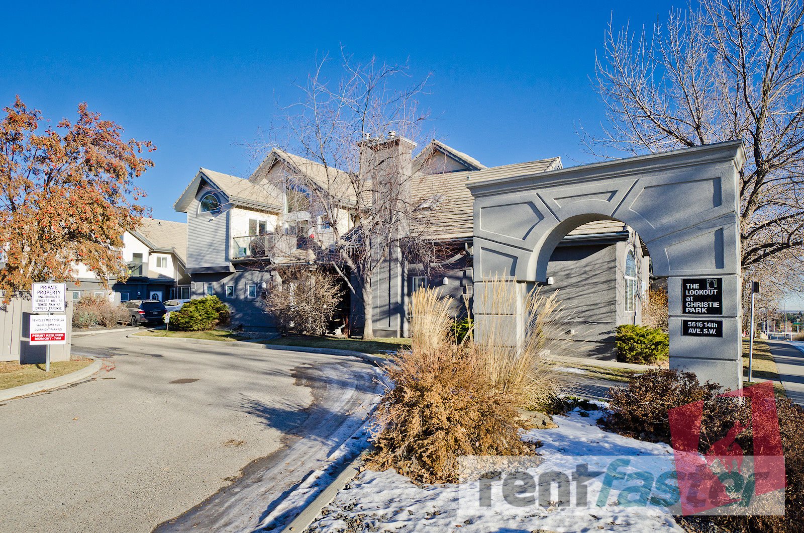 Cozy 2 Bedroom Condo @ Christie Park