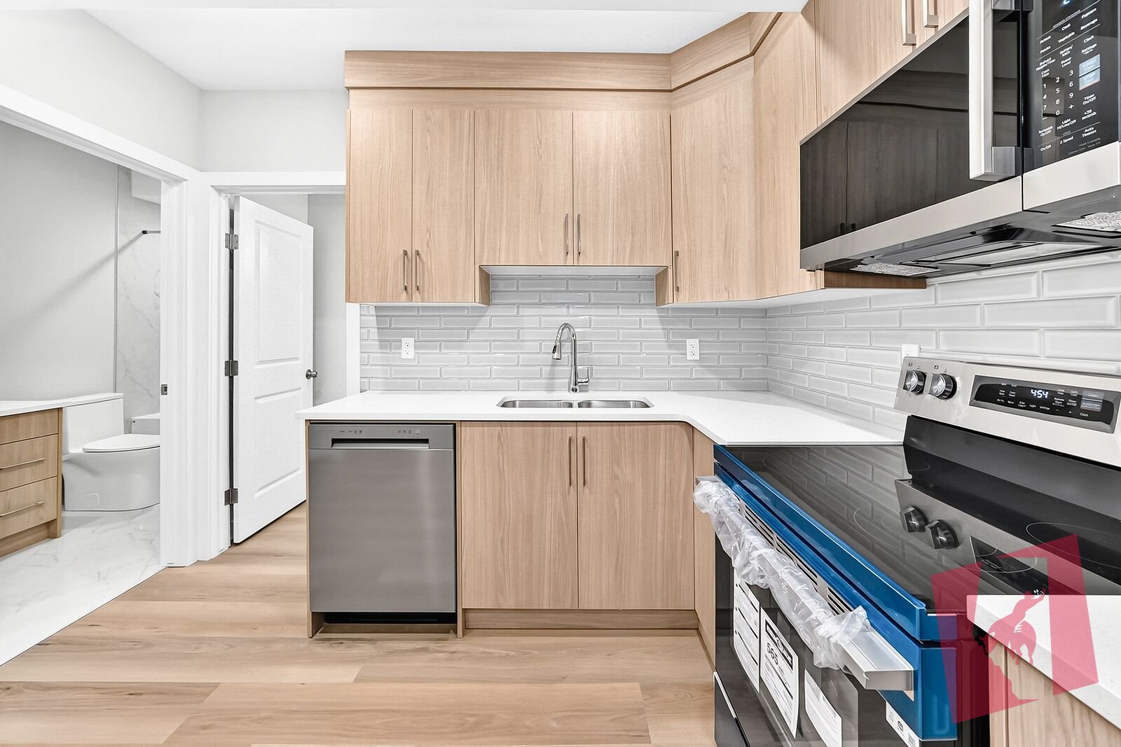 Brand New 2 bed + 1 Bath Basement Unit in Starling NW