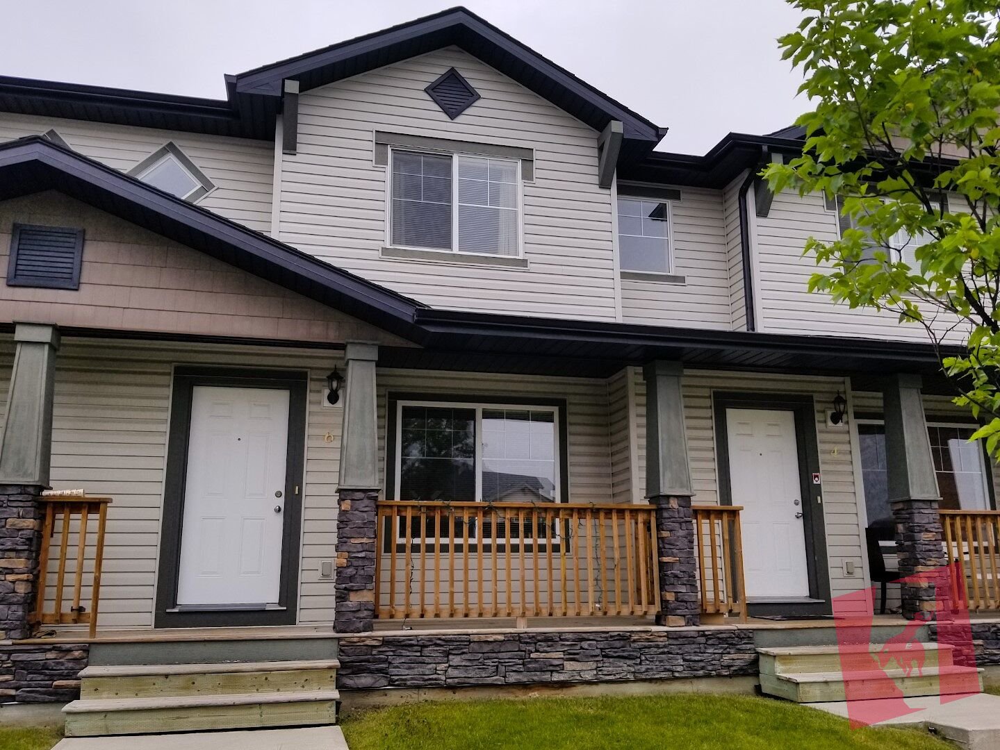Beautiful Spacious Townhouse Condo in Panorama Hills!