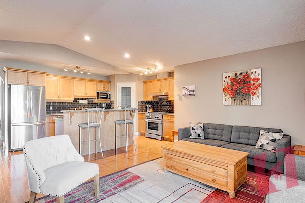 Fully Furnished 3-Bedroom Main Floor Suite – All Utilities Included photo 2