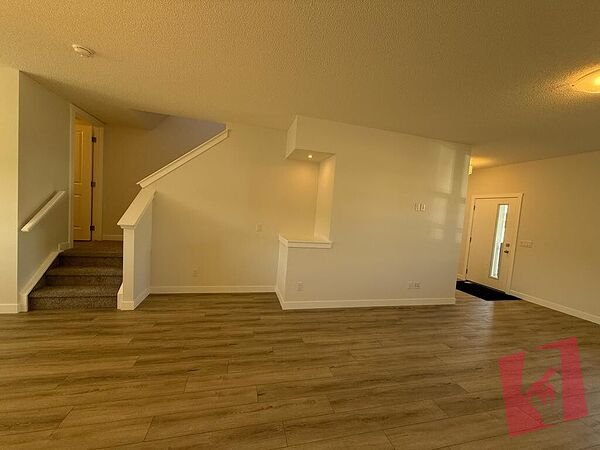 Wolf Willow 3 Bed 2.5 Bath Main Floor for Renat photo 3