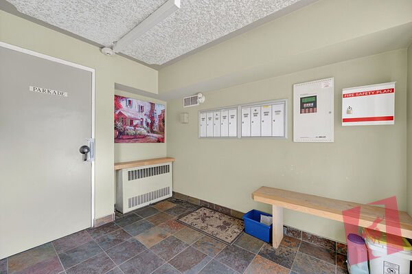 644 Meredith Road Northeast - Unit 203, Calgary, AB - Unit 203 photo 2