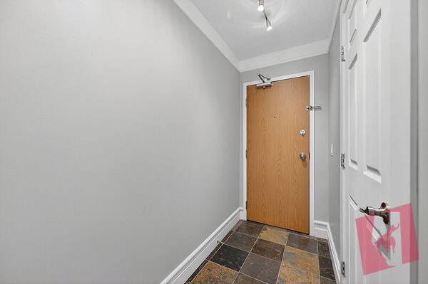 644 Meredith Road Northeast - Unit 203, Calgary, AB - Unit 203 photo 3