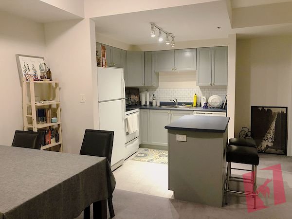 PERFECT TWO BED TWO BATH DOWNTOWN CONDO
