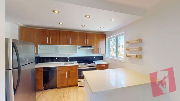 7- 1717 Westmount Rd Nw photo 2