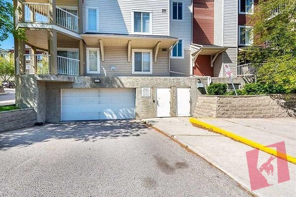2 Bed, 2 Bath + Den Condo in Panorama Hills (RP189) photo 3