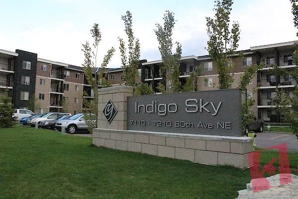 PROFESSIONAL & MODERN 2 BEDRM APARTMENT IN SADDLERIDGE photo 2