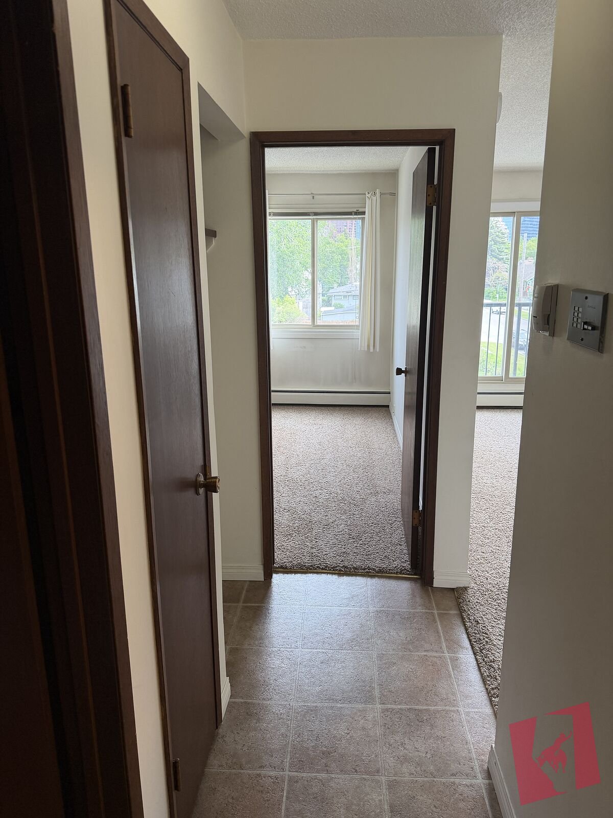 One Bedroom Sunnyside with great view of downtown photo 2