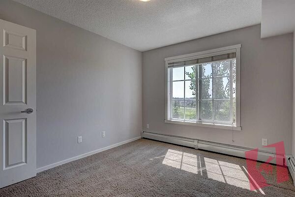 Stunning 2 bed 2 bath condo