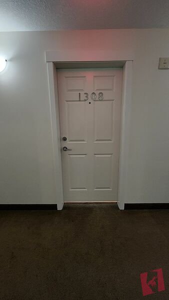 Cozy 1 Bedroom Condo in Copperpond in the Southeast photo 3