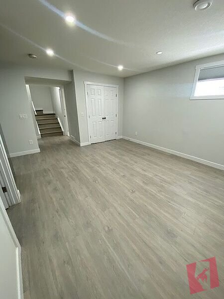 1 BED + 1 BATH - Lower suite - Chaparral Valley – Private Laundry photo 3