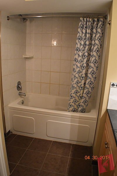 BEAUTIFUL Registered Legal 3br Suite close to MRU photo 3