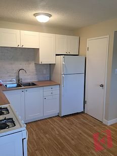 NEWLY RENOVATED 2 BDRM, Split Level in Mayland Heights