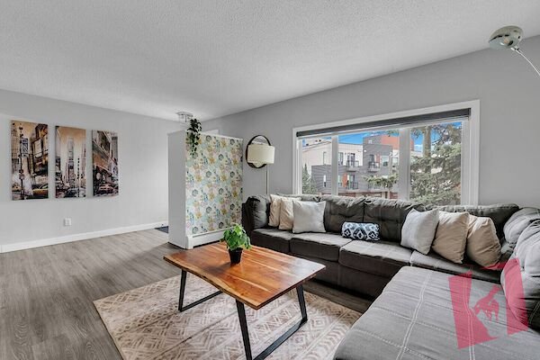 Centrally Located Fully Furnished 3 Bedroom Unit in House