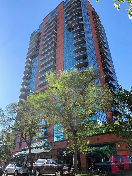 Furnished 2 Bedroom 2 Bathroom Condo in heart of downtown