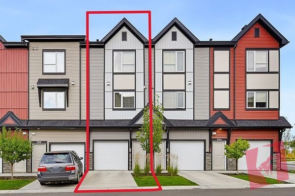 2 BED 2 BATH 3-STOREY TOWNHOME IN BELMONT photo 2