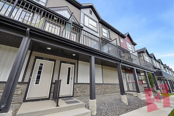 2 BED 2 BATH 3-STOREY TOWNHOME IN BELMONT photo 3