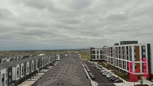 ? TOP FLOOR | DOWNTOWN VIEW | 2 BED + 2 BATH | EAST HILLS CROSSING