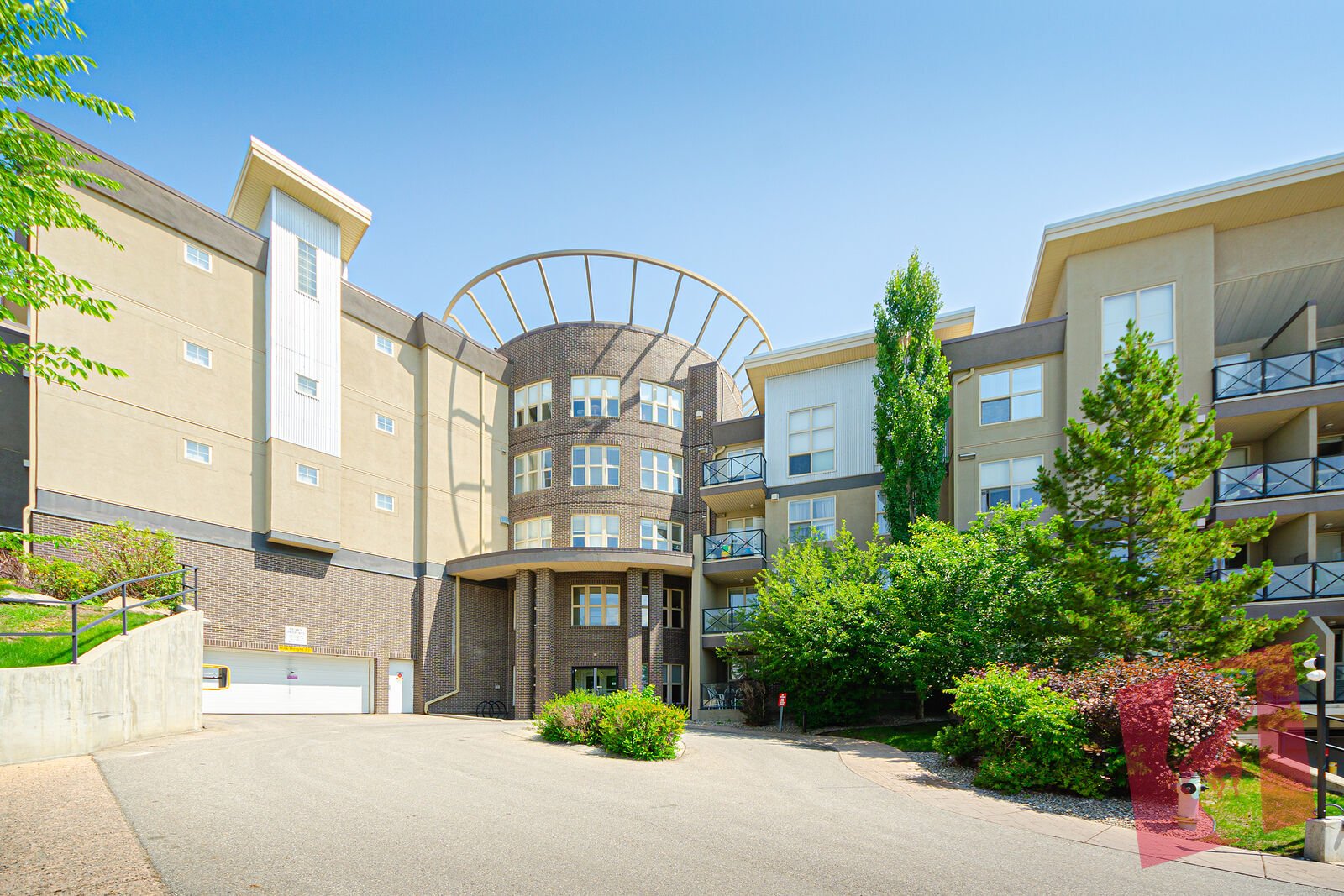 Newly renovated 2 br 2 bath W/2 indoor parking stall in desirable Arbour Lake!