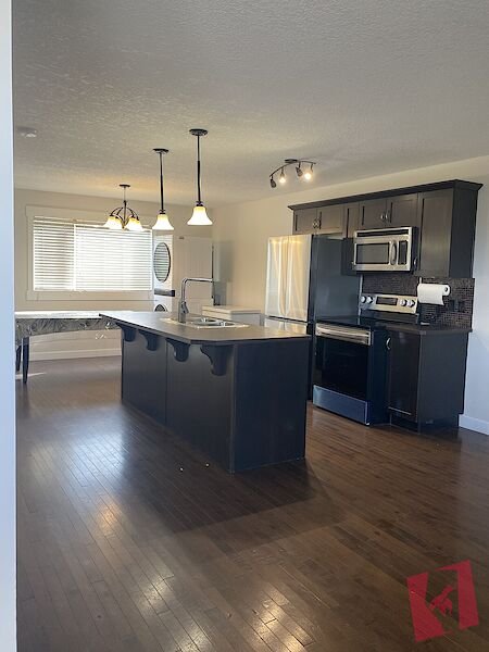 2 Bedroom, Flex Room, 4 Bathroom Duplex, Freshly Painted photo 2