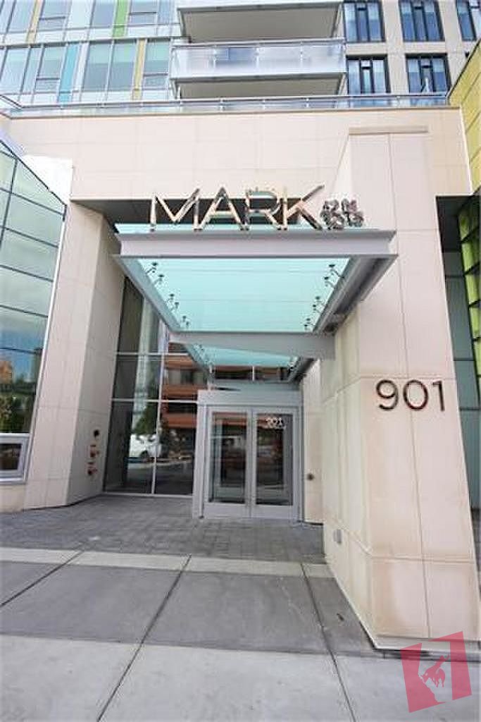 Modern Apartment in the Heart of Downtown Calgary