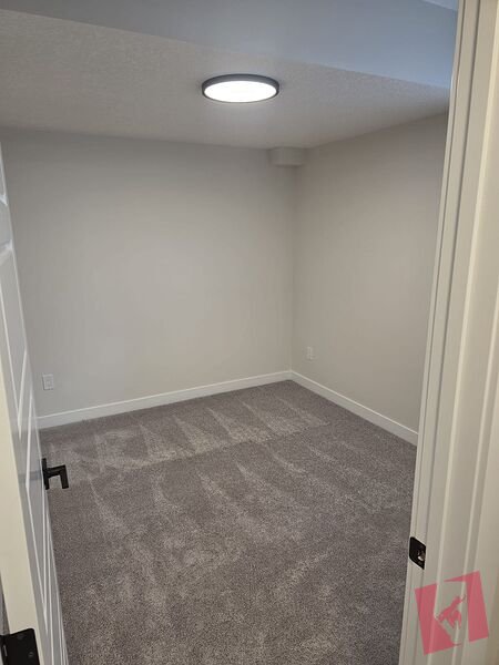 Cozy Brand new 2 Bedroom Basement in Vermillion Hill photo 2