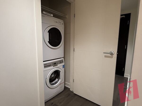 2 Bedroom in Downtown, Vogue photo 3