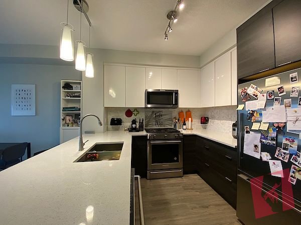 Perfect location 1BD 1BA condo in Currie photo 2