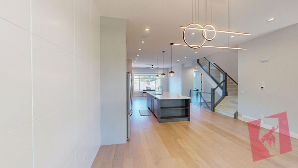 Exceptional contemporary home located in Highwood photo 3