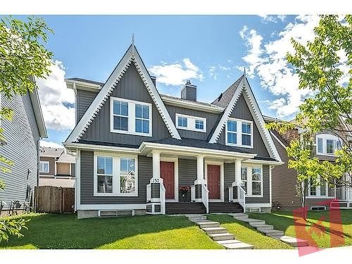 STUNNING 3-BEDROOM LAKE COMMUNITY HOME with DOUBLE GARAGE