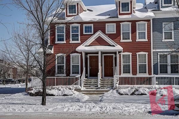 Beautiful 2 bedroom townhouse in Auburn Bay