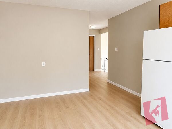 Charming 2 Bed, 1.5 Bath Duplex in Desirable McKinnon Drive NE photo 2