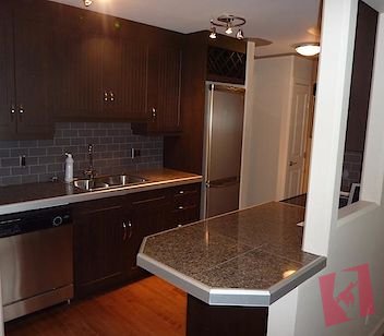 BANKVIEW CONDO with IN-SUITE LAUNDRY